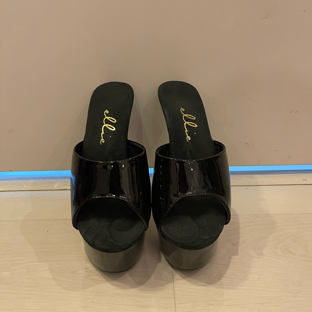 Ellie Platform Heels Black Vinyl